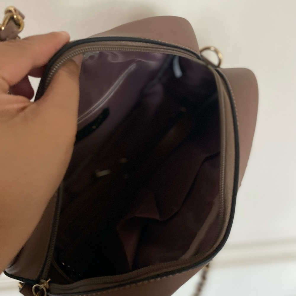 Handbag - Picture 2 of 3